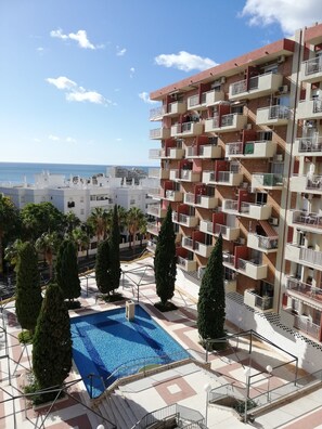 Outdoor pool - Loft Jupiter Building 500 meters. of the beach (Benalmádena)