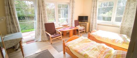 بديكورات فريدة لكل غرفة وطراز فريد لكل وحدة ومكتب