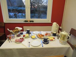 Desayuno estilo bufé