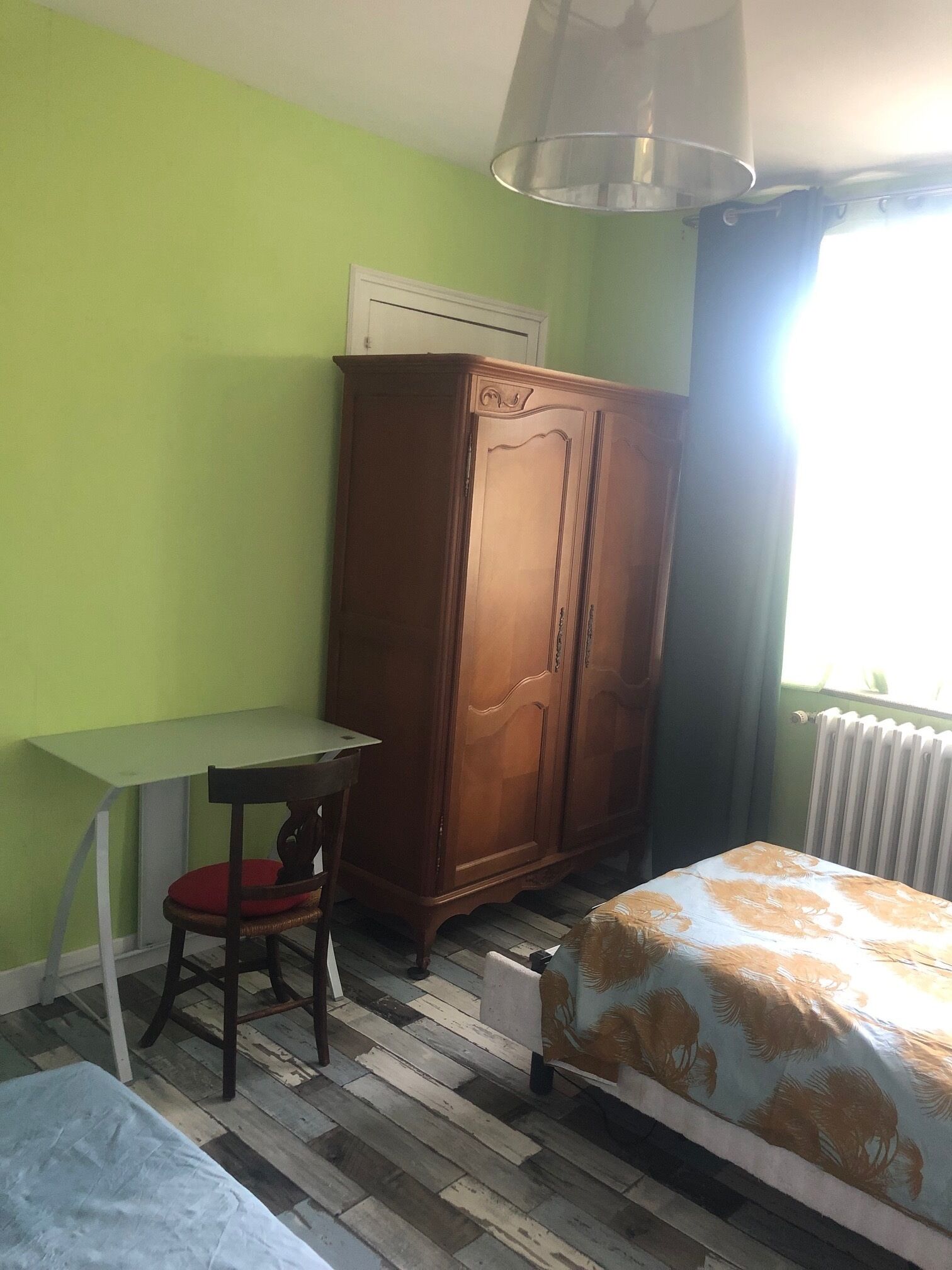 Quiet rooms 10 minutes from C. Ville