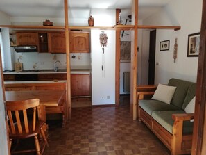 Fernseher, Kamin