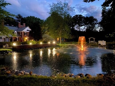 Luxury Mansion Retreat near Lake George and Saratoga