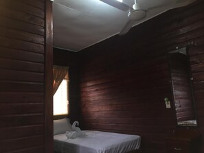Blackout drapes, iron/ironing board, free WiFi, bed sheets - Matus Guest House (San Ignacio)