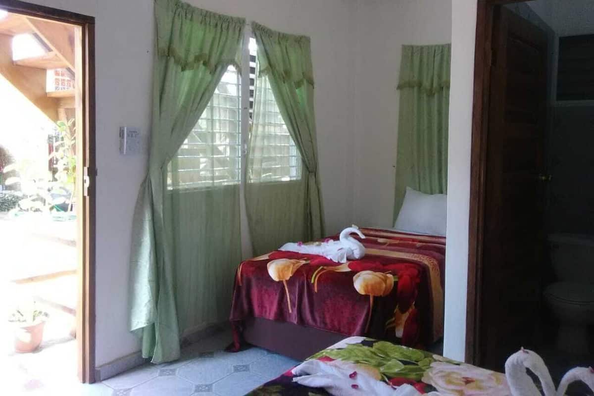 Comfort Triple Room | Blackout drapes, iron/ironing board (on request), WiFi (free)
