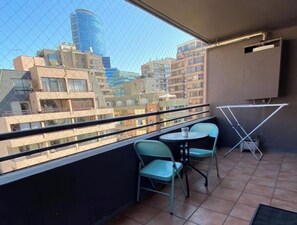 Outdoor dining - 1 bedroom apartment near Costanera Mall - includes Parking up to 4 pax (Las Condes)