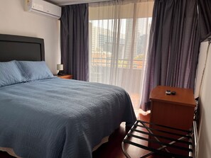 1 Schlafzimmer, Schreibtisch, Bügeleisen/Bügelbrett, kostenloses WLAN