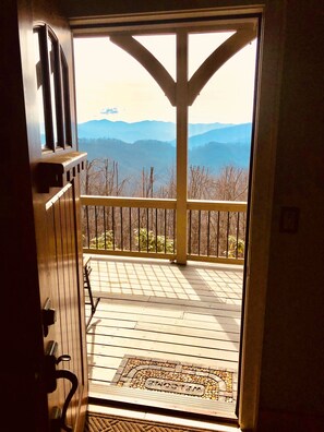 Interior - ~ Seven Peaks  ~  Views,  Peaceful,  Private ~ (Waynesville)