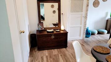 Minibar, individually decorated, individually furnished