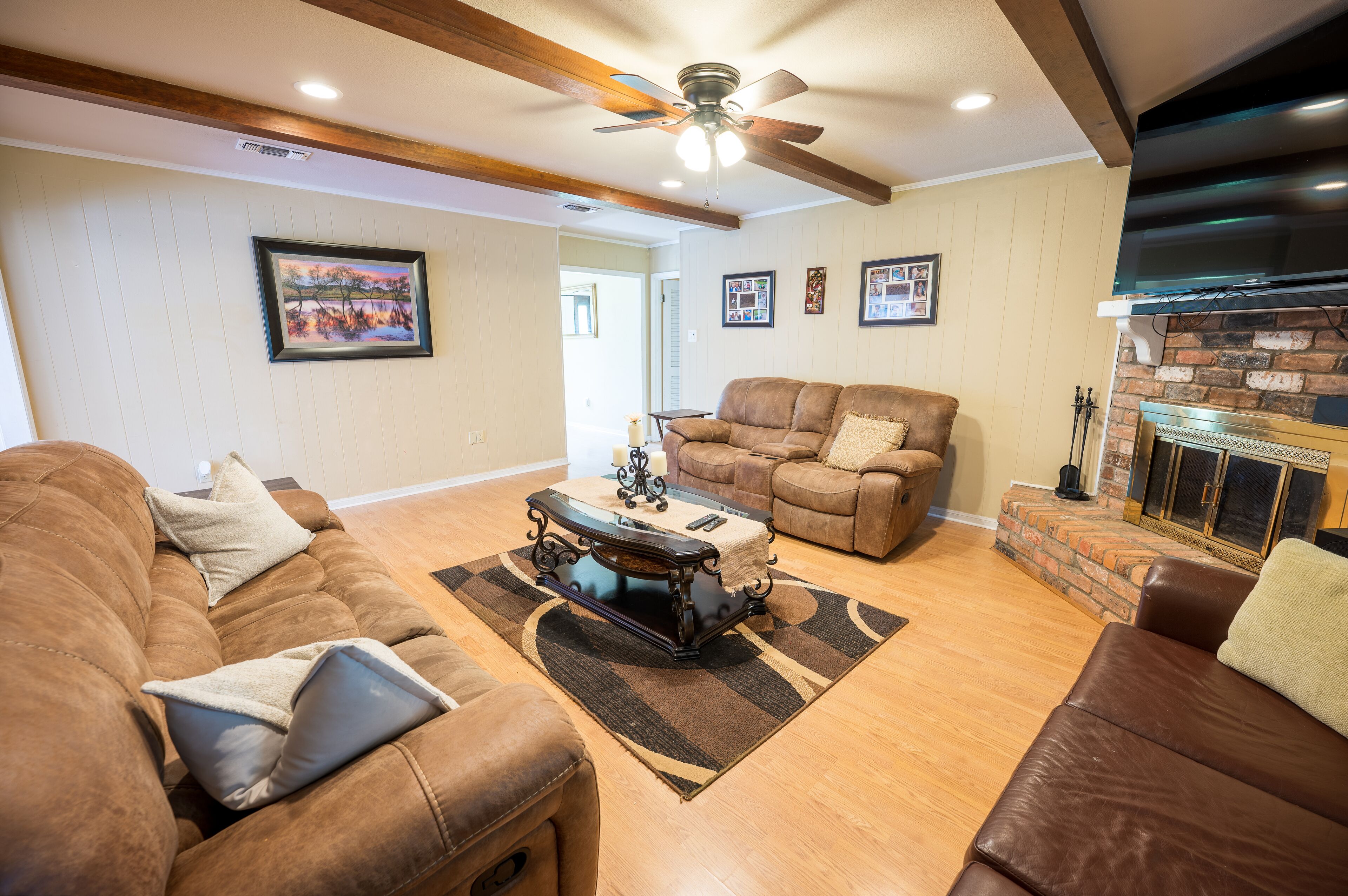 4 bedrooms big house in a great location