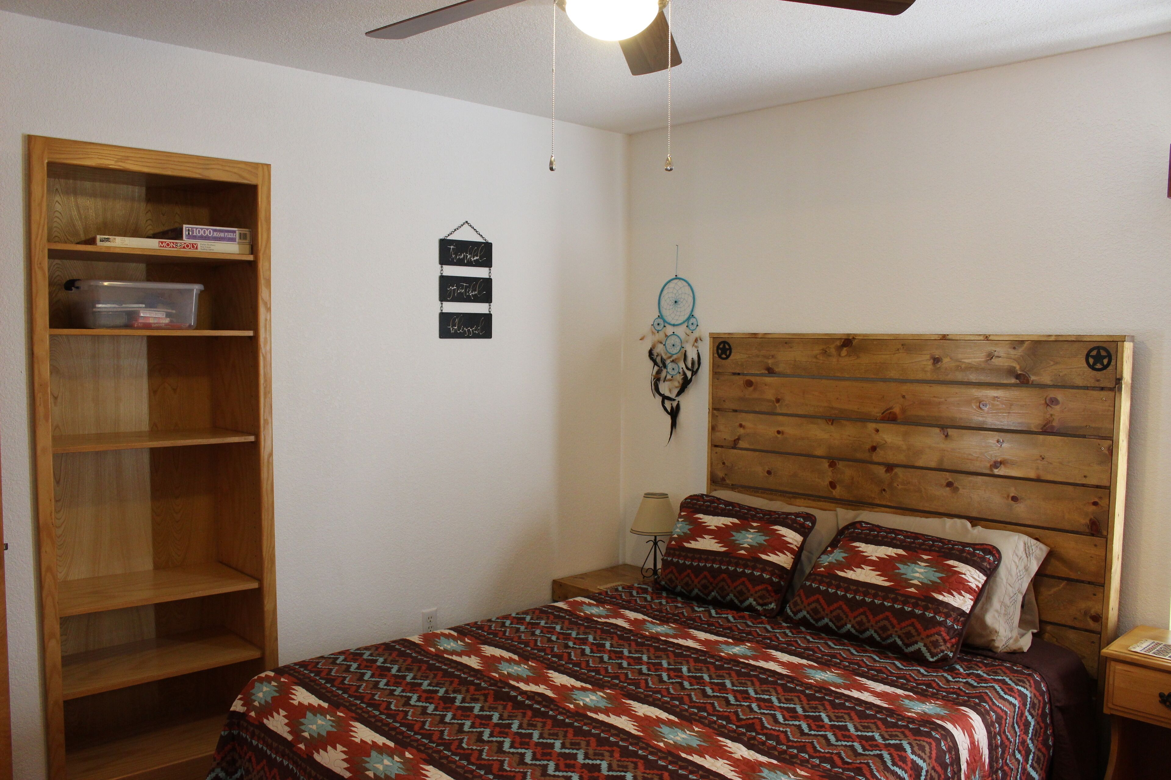 Charming Cabin with Mountain Views on 2 acres