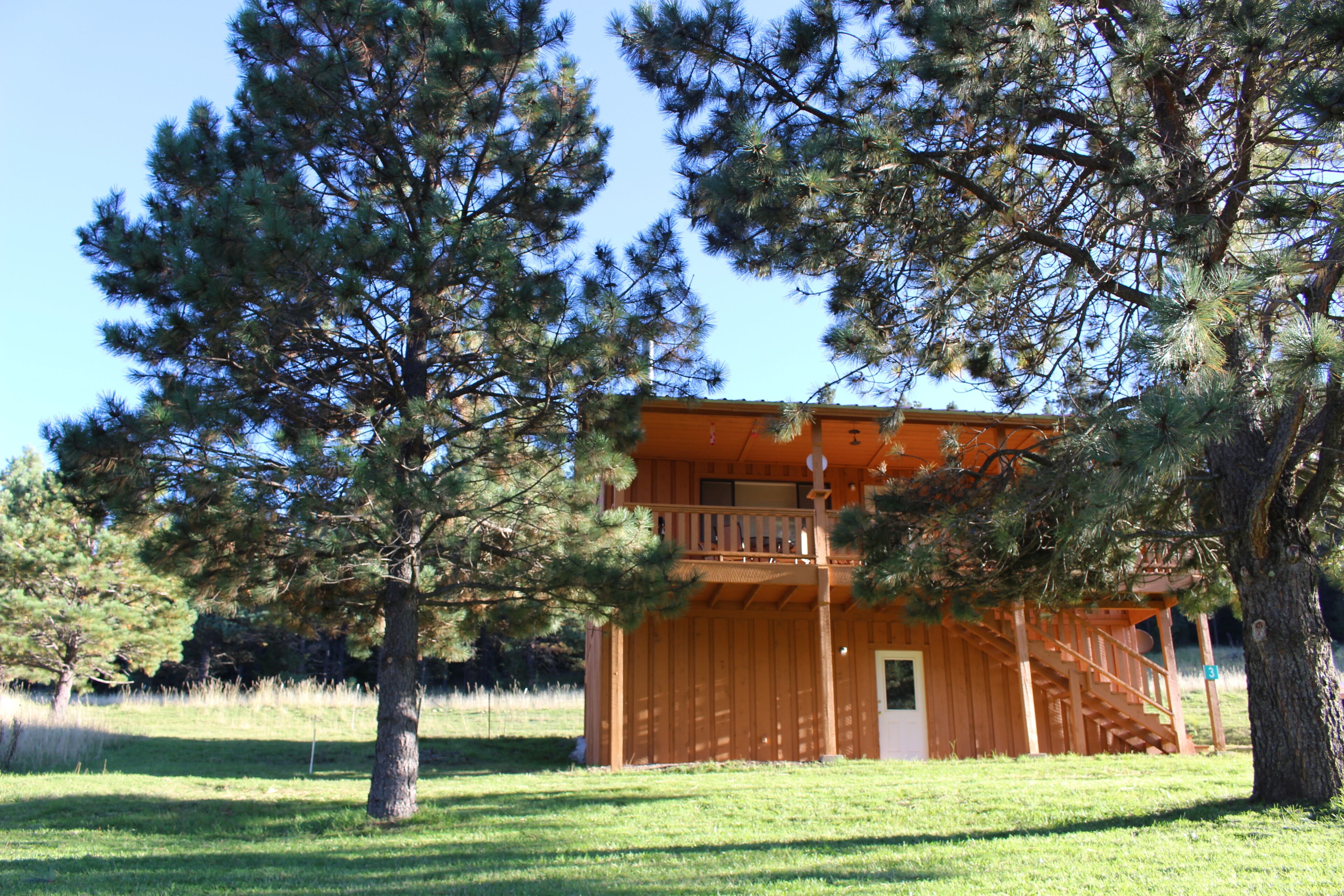 Charming Cabin with Mountain Views on 2 acres