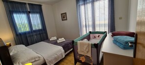 3 habitaciones y caja de seguridad en la habitación 