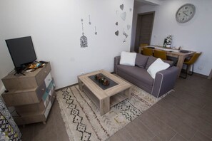 TV - Chez Emilie & Charles (Hunawihr)