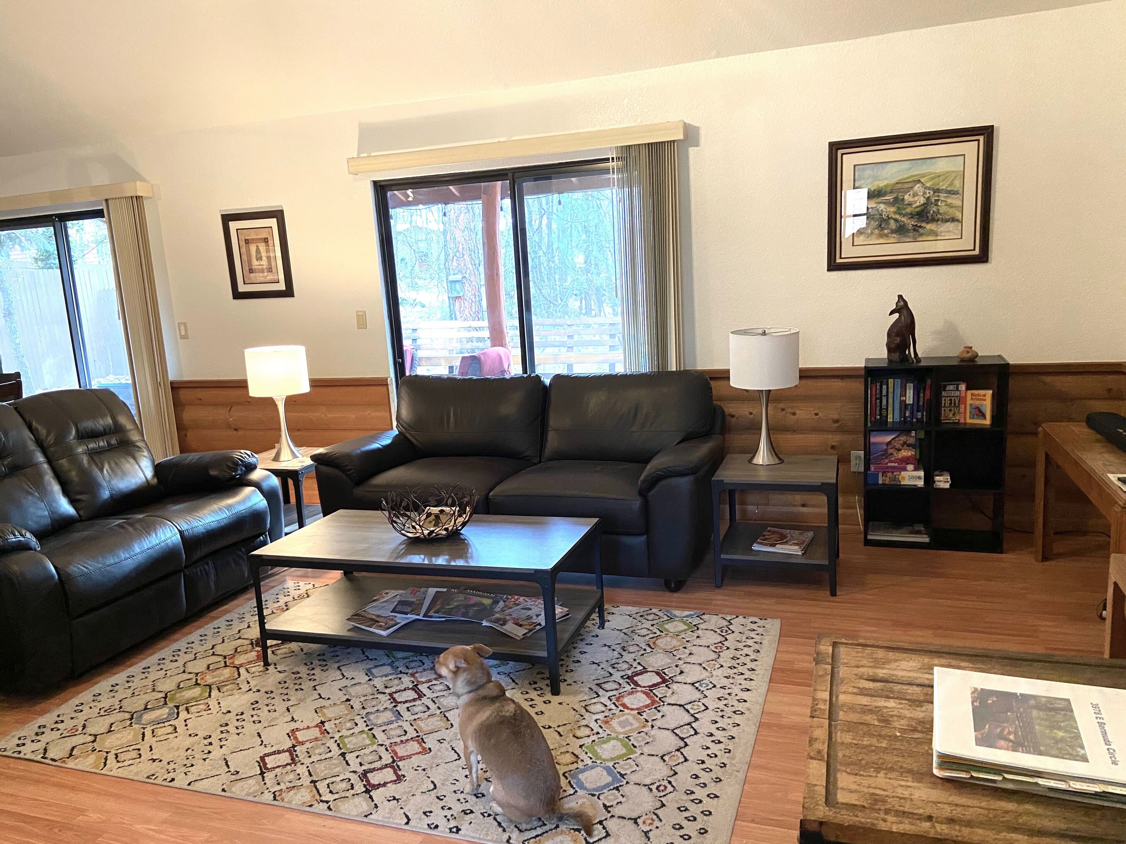 SERENE CABIN RETREAT IN COUNTRY CLUB WITH HUGE DECK AND PEACEFUL FOREST VIEWS