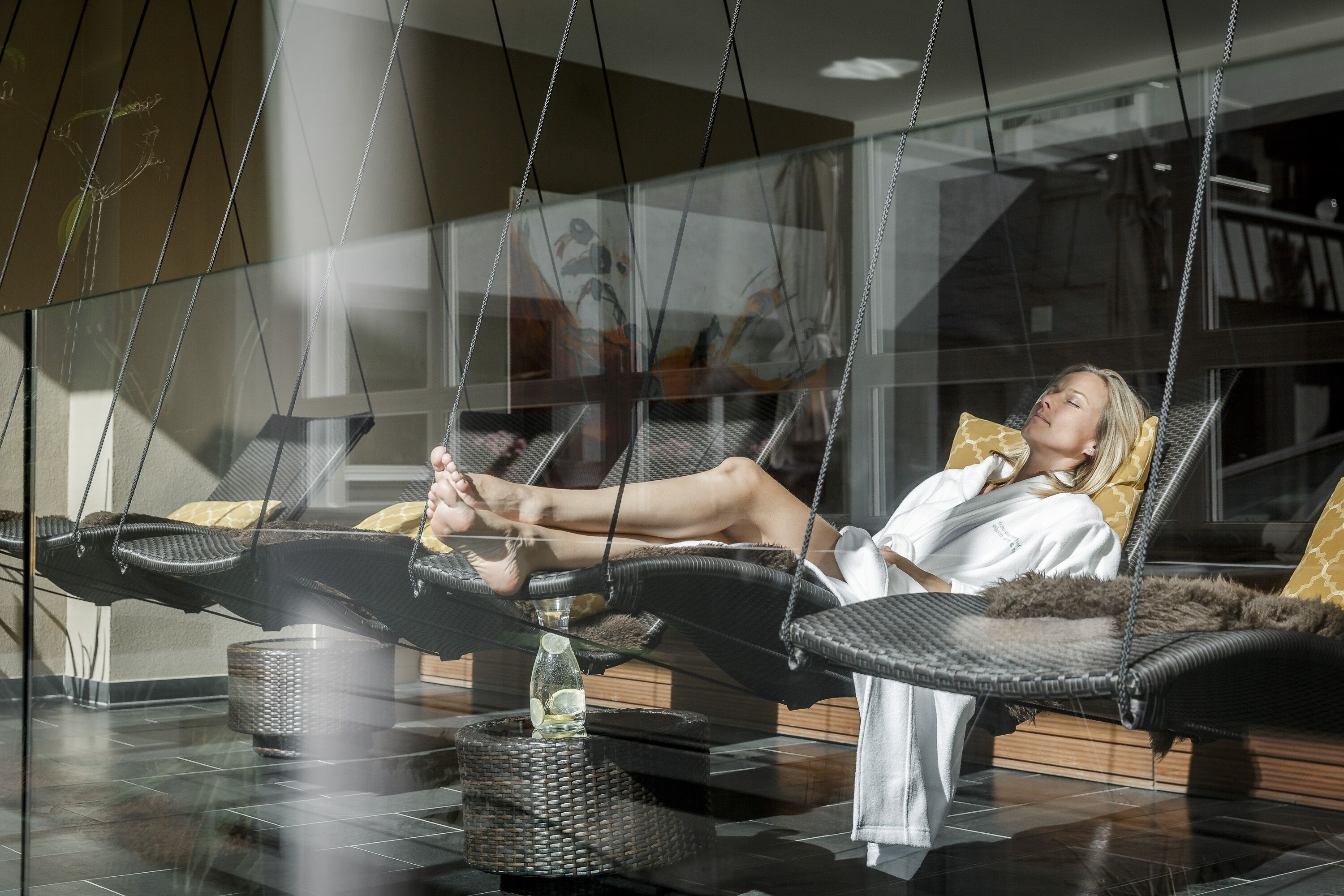 双人护理室、桑拿、湿蒸房、身体护理、热石按摩、面部护理