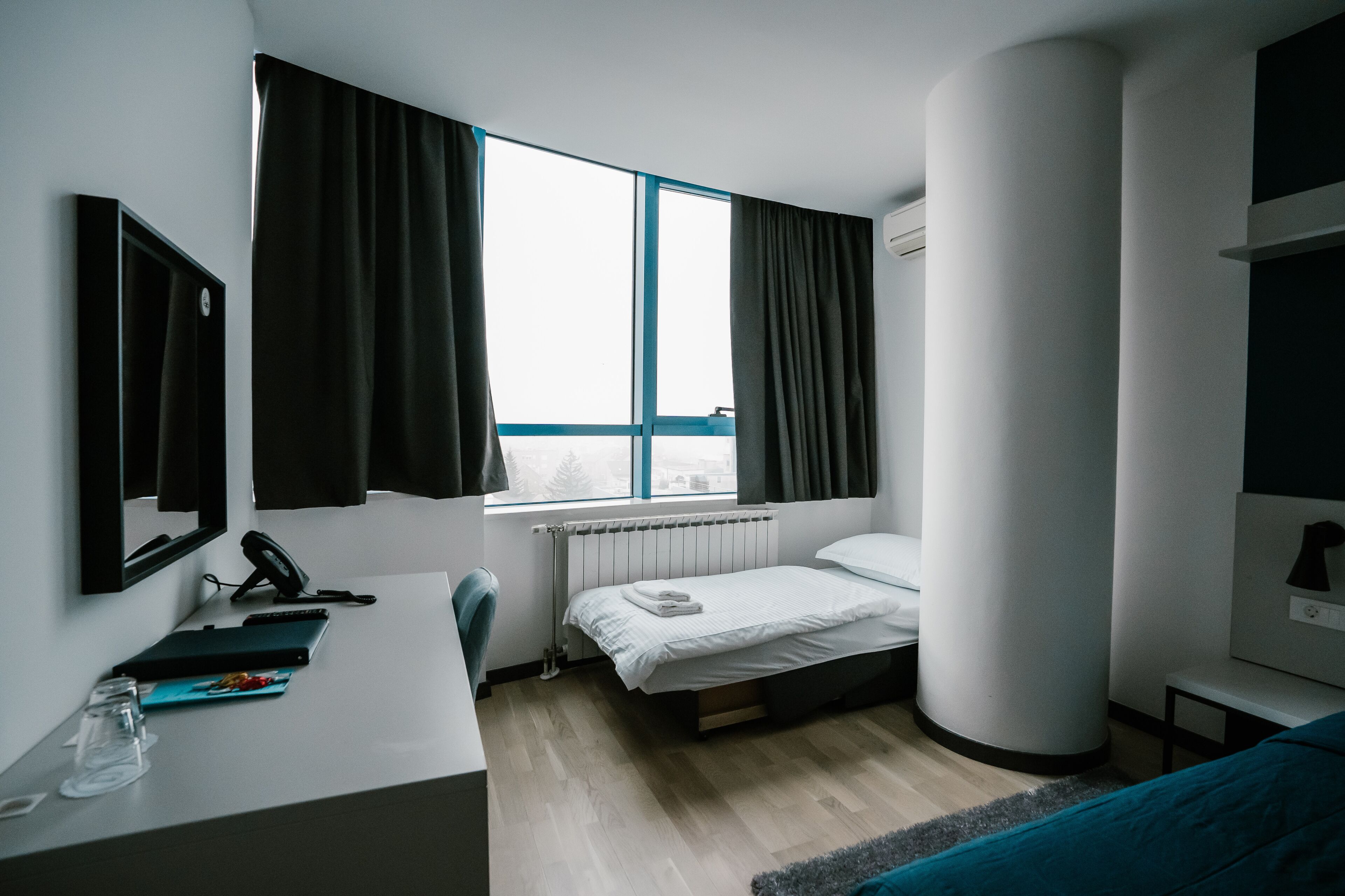 minibar, in-room safe, desk, laptop workspace