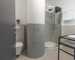 Badkamer met douche
