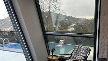 Ropa de cama hipoalergénica, minibar, wifi gratis y ropa de cama