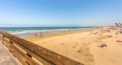 Waterfront home with beautiful ocean views & beach access