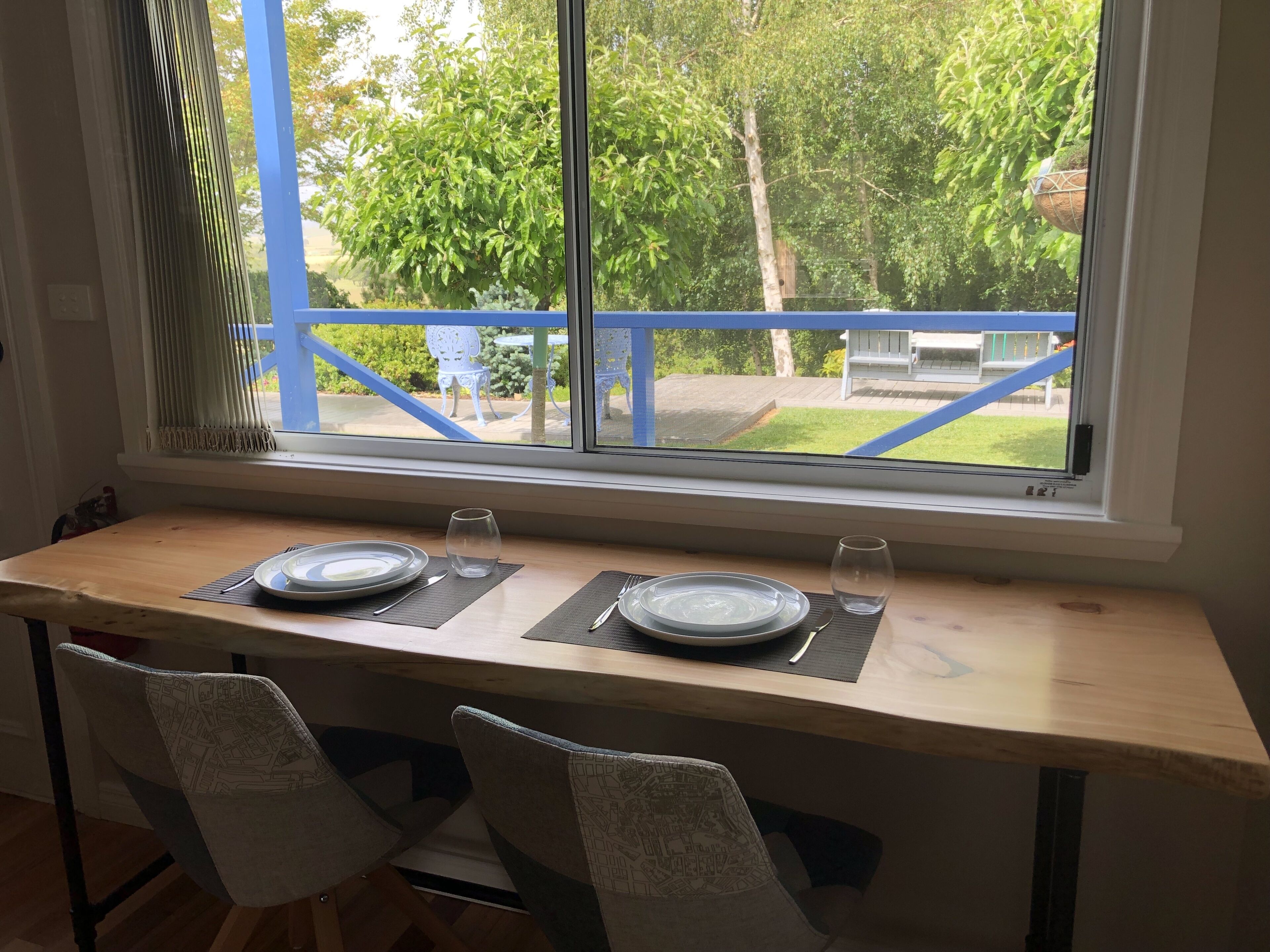 Individuell dekoriert, Bügeleisen/Bügelbrett, kostenloses WLAN