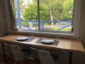 Individually decorated, iron/ironing board, free WiFi, bed sheets