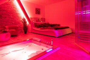 Honeymoon Double Room, Hot Tub (sauna) | Minibar, laptop workspace, blackout drapes, soundproofing - Wellness Hotel Heinz (Dobris)