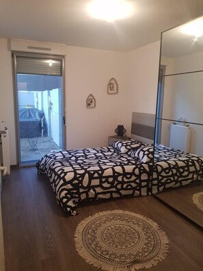 Interior - Condominium housing  (Blagnac)