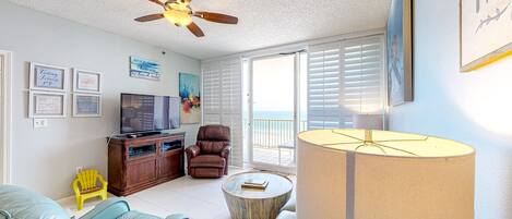 Fernseher, DVD-Player, Bücher