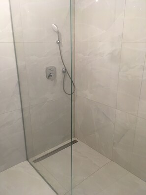 Douche de la salle de bain