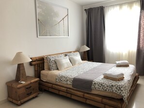 Deluxe Penthouse, 3 Bedrooms, Pool View, Beachfront