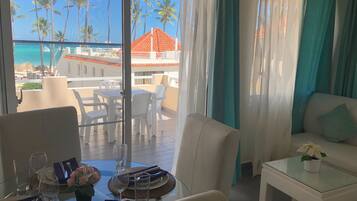 Suíte premium, 2 quartos, vista para o oceano, de frente para a praia | Vista para praia/oceano