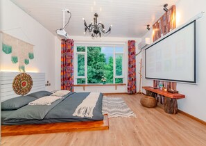Design Double or Twin Room, 1 Bedroom | Living area | Flat-screen TV