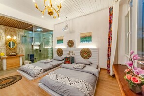 時尚雙人或雙床房, 1 間臥室 | 獨特設計、獨特裝修、書桌、免費 Wi-Fi