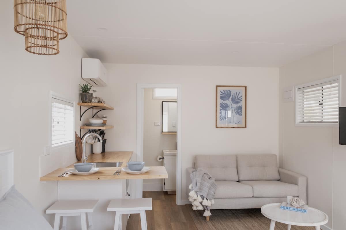 Standard Cabin | Living area