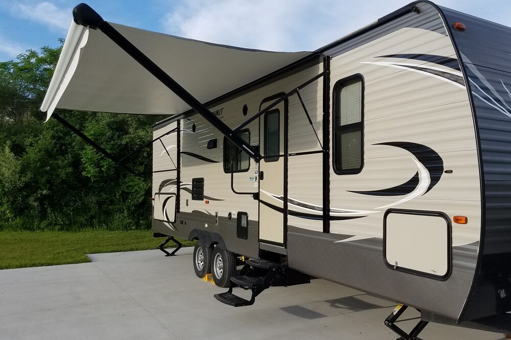 32' RV Travel Trailer Camper on site in South Haven Michigan