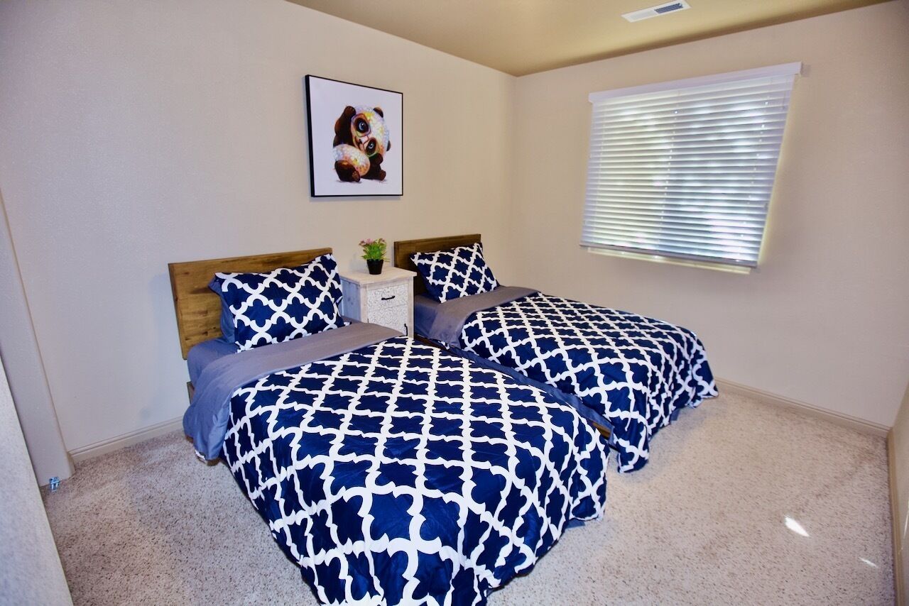 Work/Vacation Townhouse  #2 - 3 bdrm / 2.5 bath Ensuite