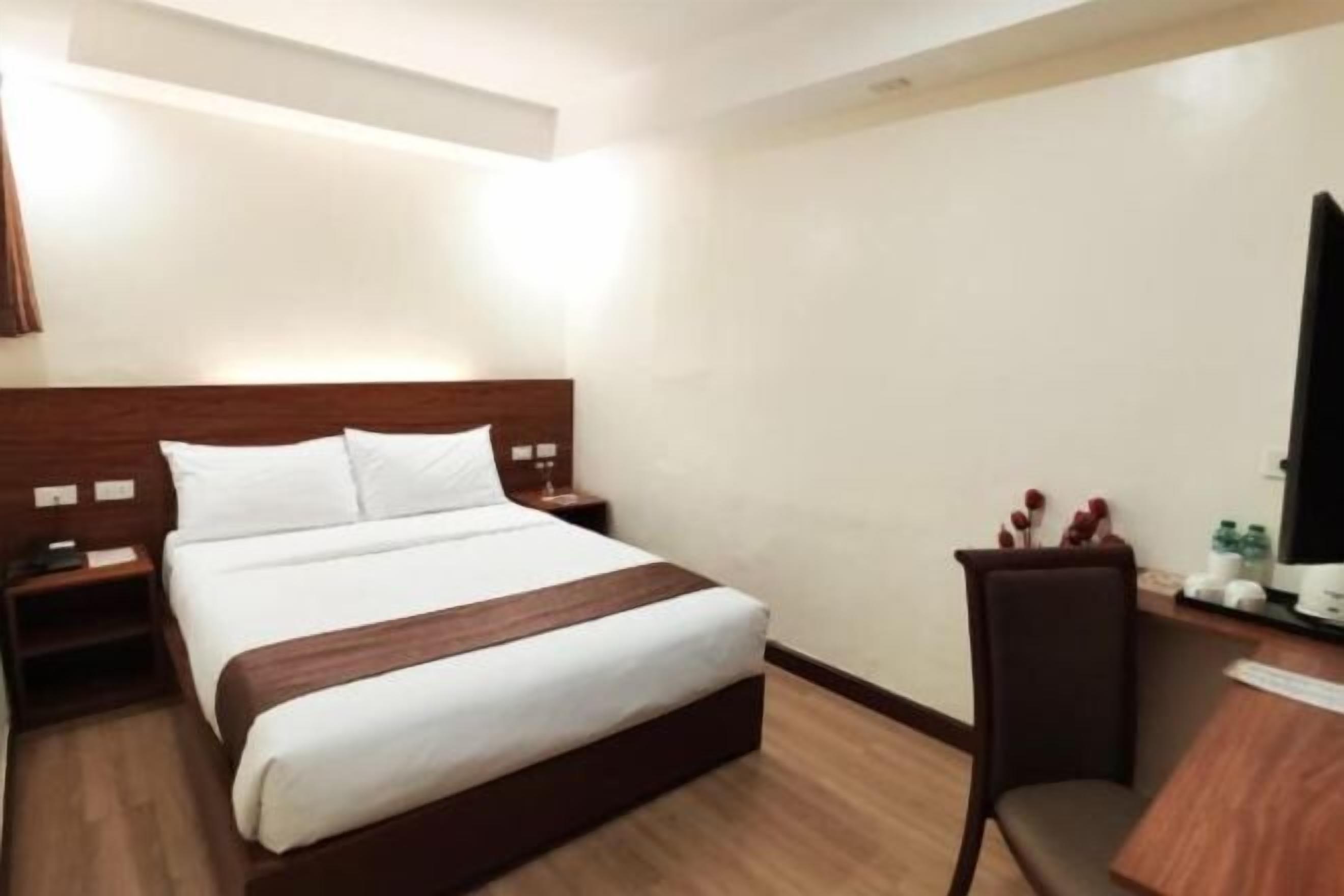 Cofres nos quartos, escrivaninha, espaço de trabalho para notebook