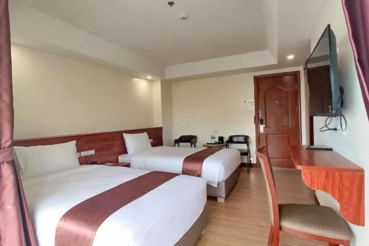 In-room safe, desk, laptop workspace, blackout drapes