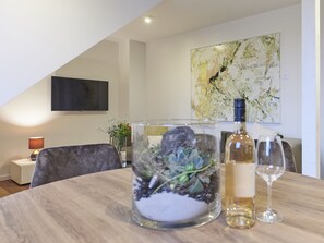 Loft (Attic) | Opções para refeição no quarto