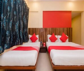 Deluxe Triple Room | Egyptian cotton sheets, premium bedding, individually furnished, desk - Symphony Hotel (Mumbai)
