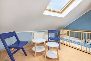 4 Schlafzimmer, Bügeleisen/Bügelbrett, Reisekinderbett, WLAN