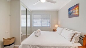 4 chambres, fer et planche à repasser, lit parapluie, Wi-Fi gratuit