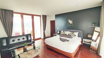 Deluxe Ocean Room, Panorama View | Premium bedding, minibar, in-room safe, free WiFi