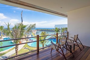 Outdoor pool, open 8:00 AM to 6:00 PM, pool umbrellas, pool loungers