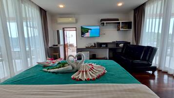 Deluxe Ocean Room, Panorama View | Literie de qualité supérieure, minibar, coffres-forts dans les chambres