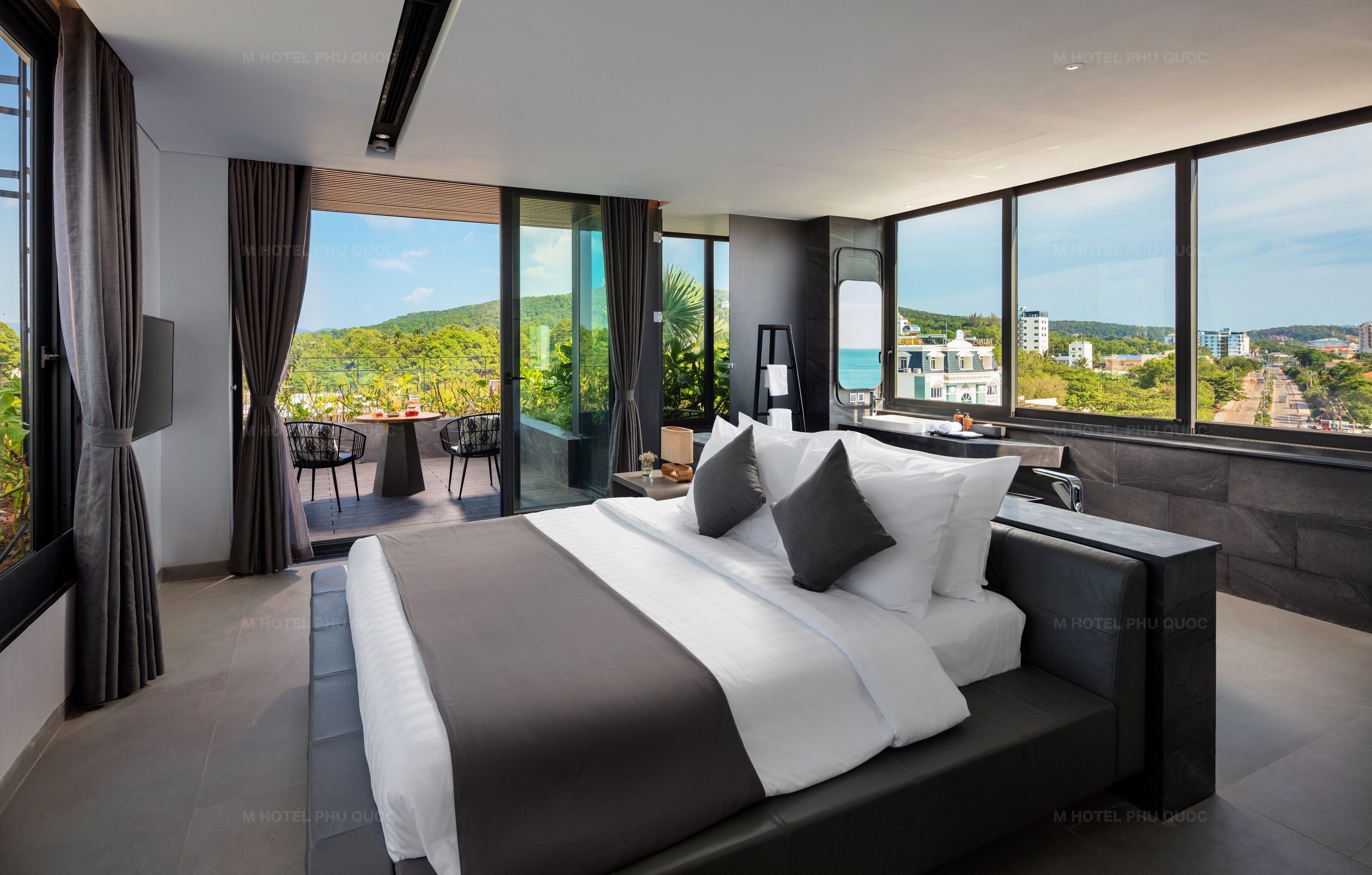 Rooftop Partial Seaview Suite | Hochwertige Bettwaren, Pillowtop-Betten, Minibar, Zimmersafe
