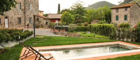 Piscine extérieure, piscine chauffée