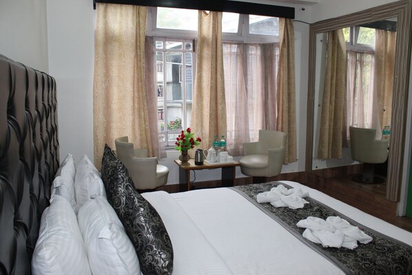 Superior Room | Premium bedding, memory foam beds, in-room safe, soundproofing