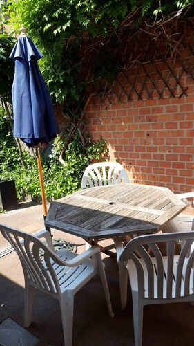 "Feel at home" in Leuven.  Comfortable house (98 m2, max 4p) in city outskirts Leuven.