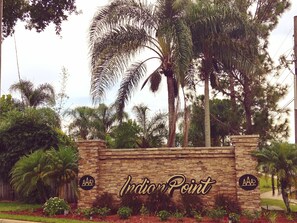 Property grounds - Stylish South Facing Pool! Just 8 mi to Disney! (Kissimmee)